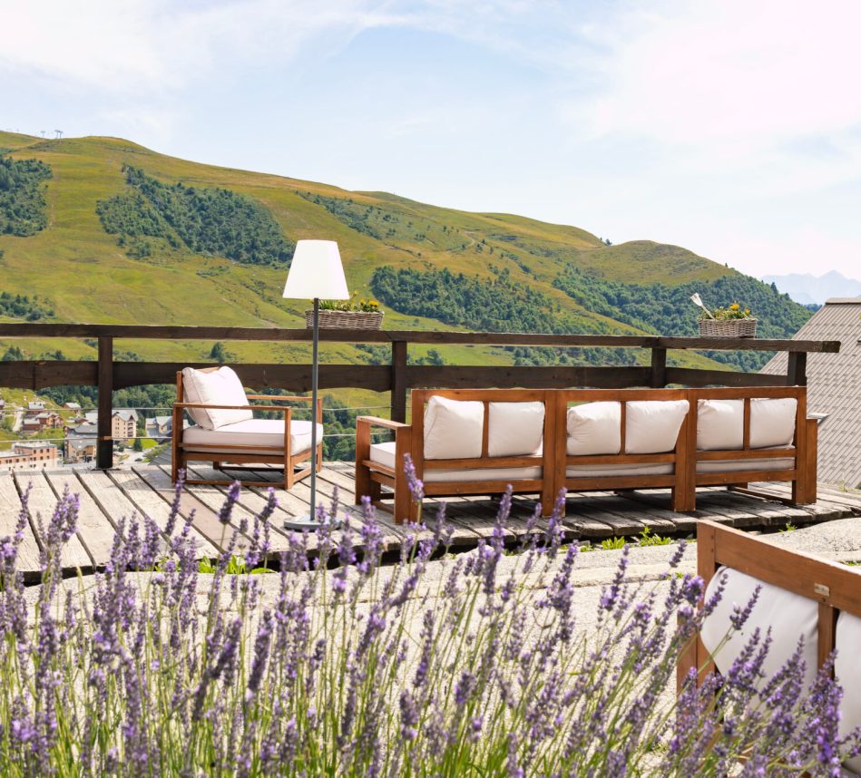 terrasse-scaled.jpg terrasse-scaled.jpg